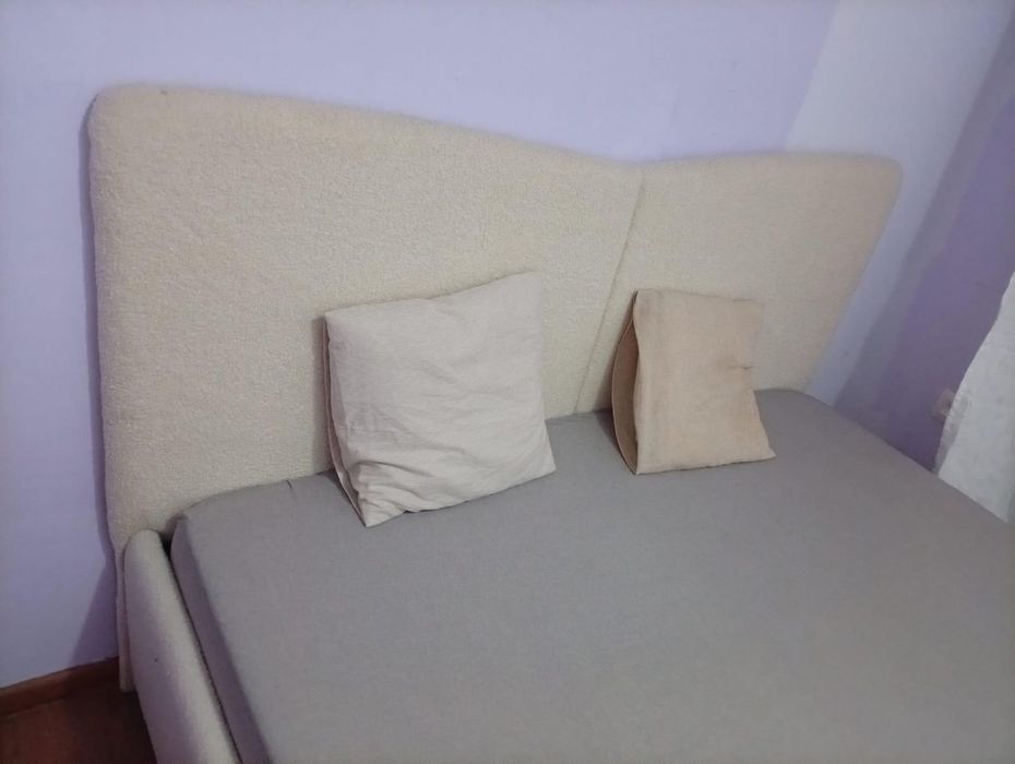 Închiriez apartament