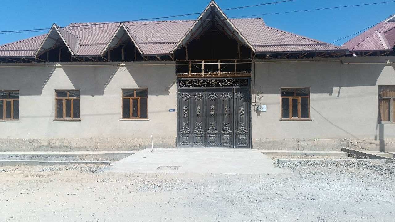Hovli 6 сутих. 7 хона уй