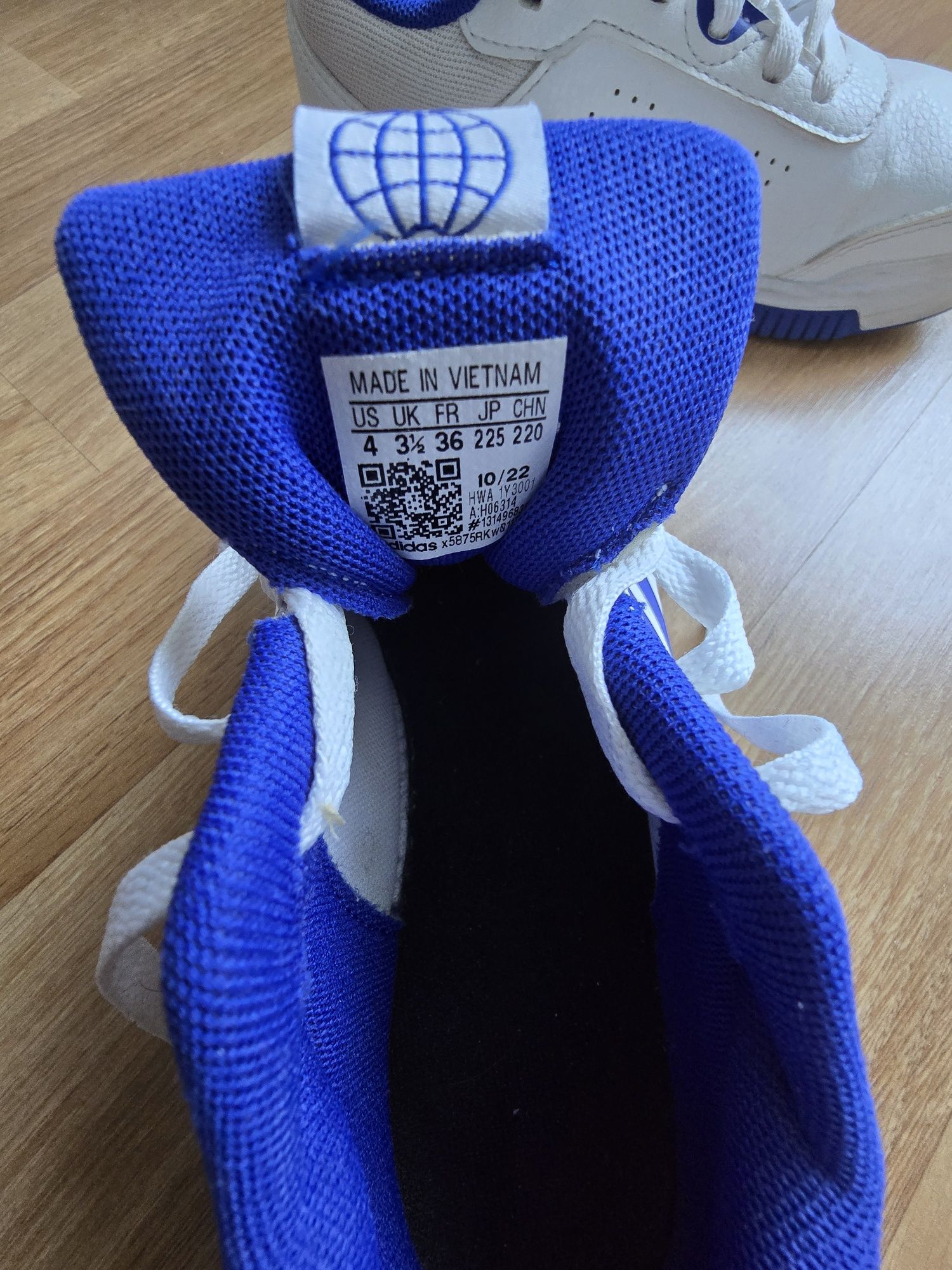 Adidasi Adidas mas 36
