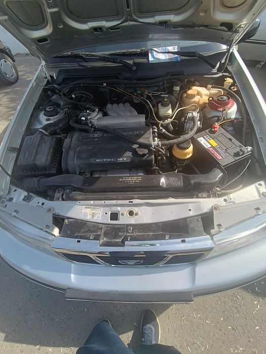 Moshina sotiladi narxini kelishsak buladi