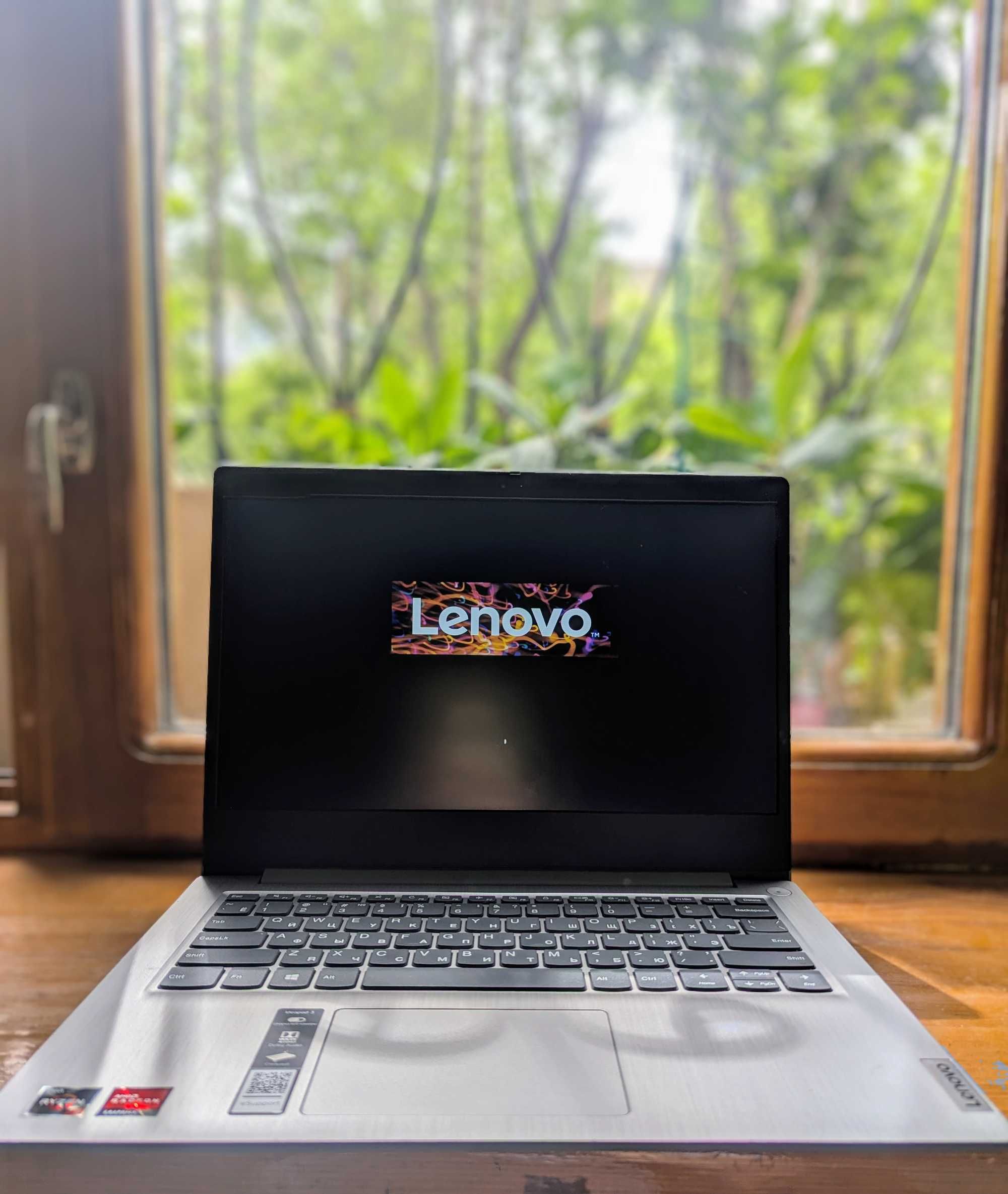 Lenovo IdeaPad 3 | SSD 256 ГБ | 8 ГБ ОЗУ | Отличное состояние