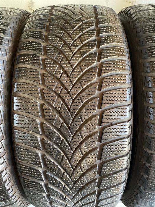 225/45R17 GoodYear patru anvelope de iarna