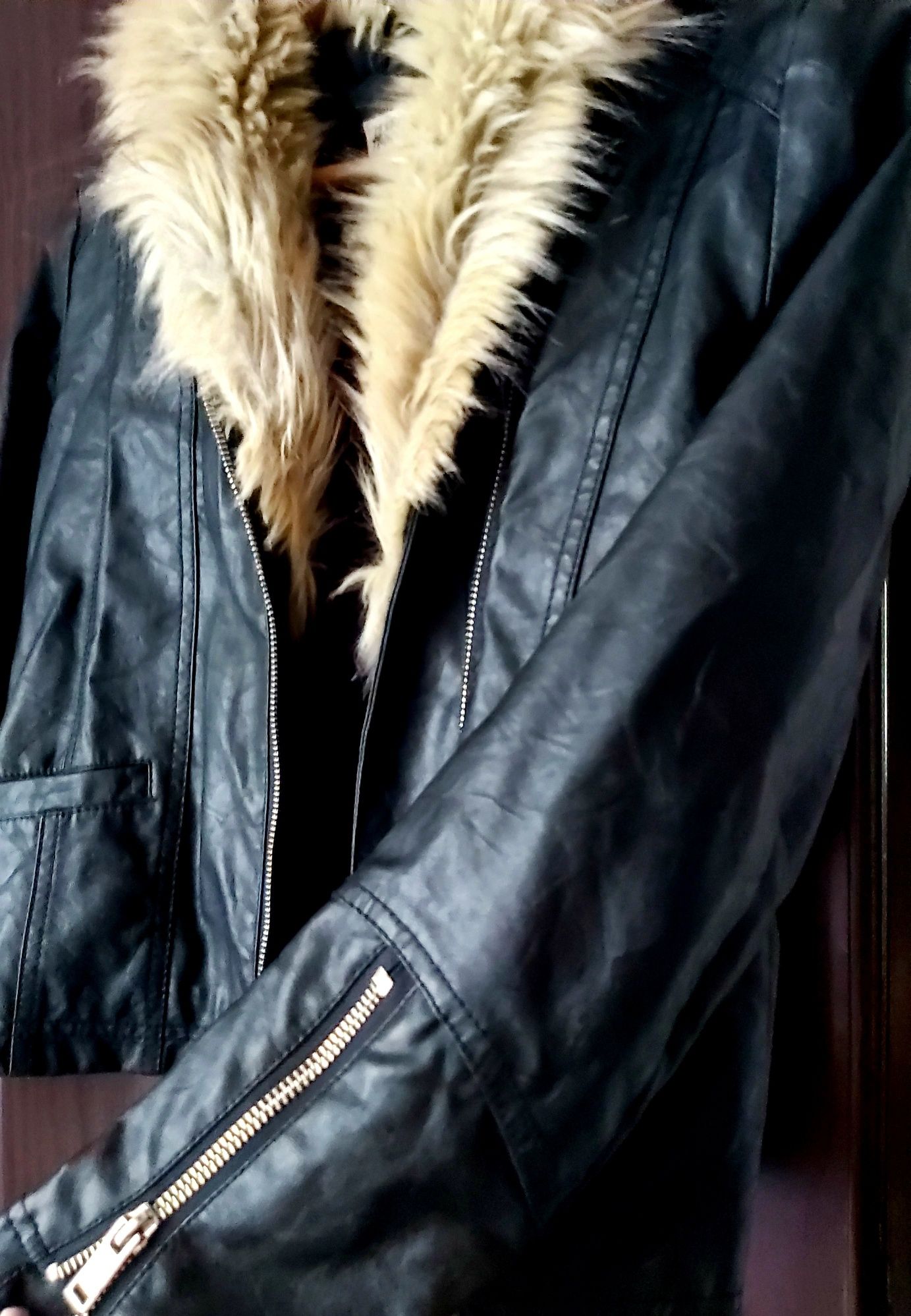 Geaca neagra imitatie de piele