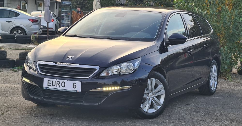 Peugeot 308 * 1.6 Blue HDI * 2015 * Euro 6 * Led * Navi * Klimă