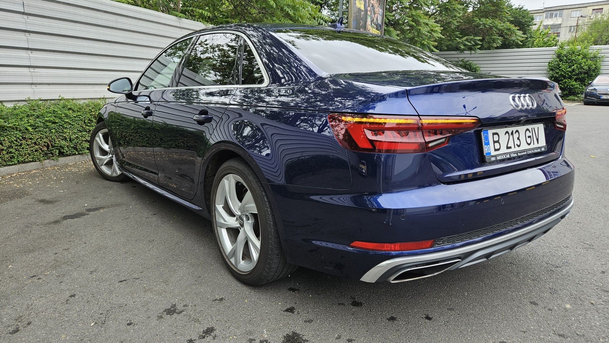 Audi A4 Automat S-tronic Sline Mild-Hybrid Virtual Cockpit