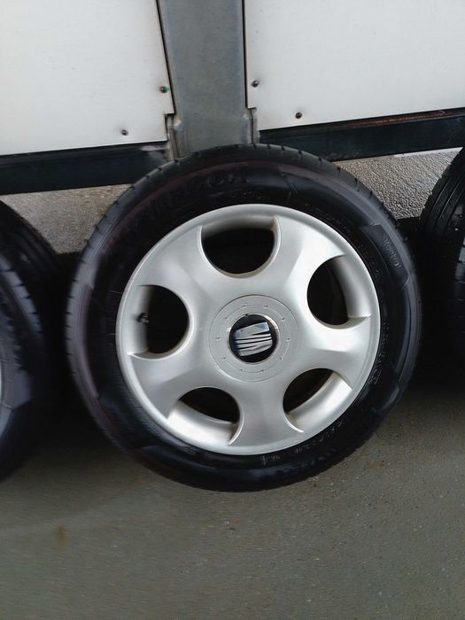 Set genti cu cauciucuri pe 16