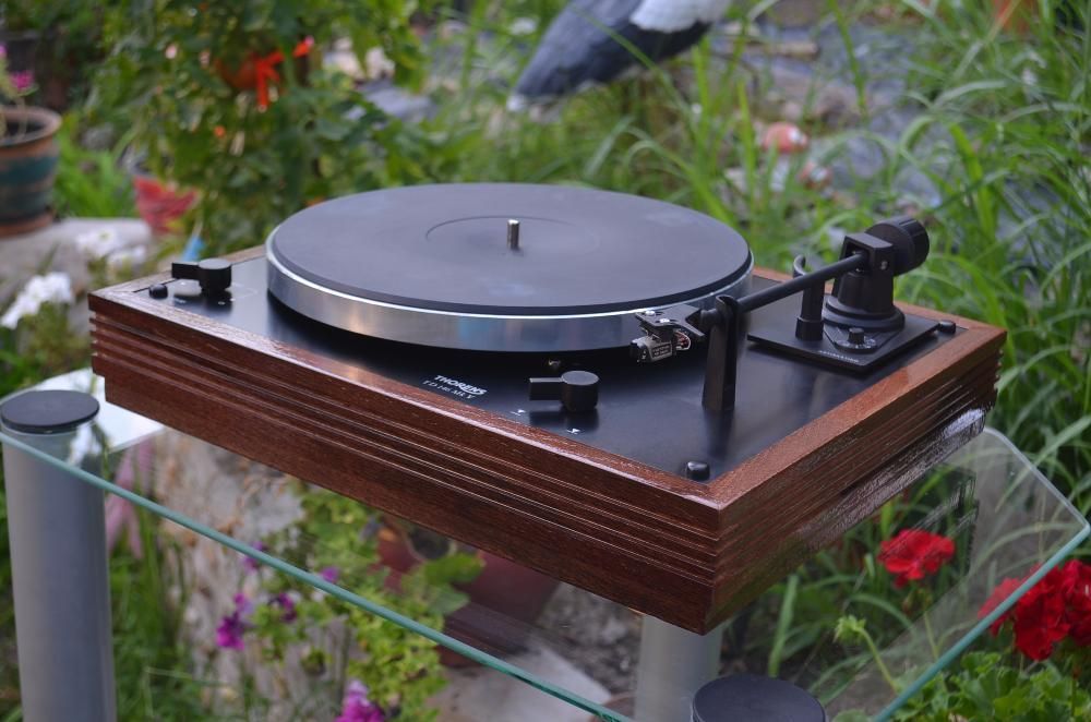 Pickup Thorens td 146 mk V retaurat in lemn masiv stejar