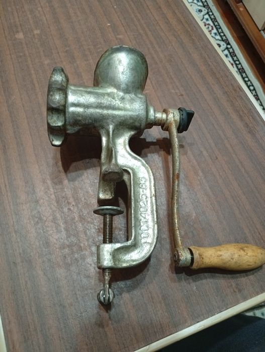 Продам мясорубку