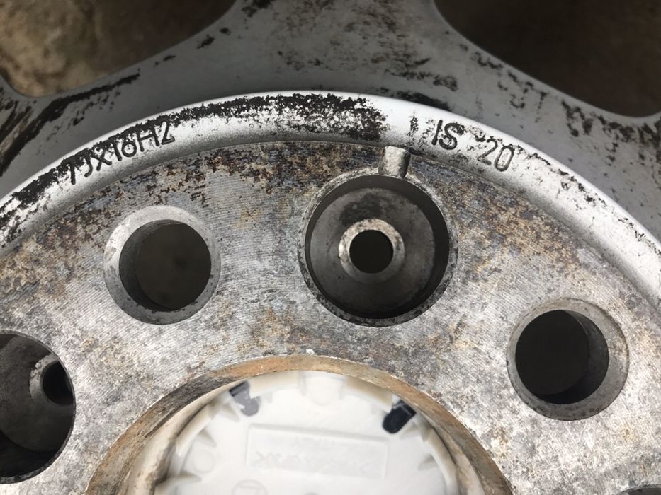 Roti vara 225/55/16 originale BMW E60 DOT 2015