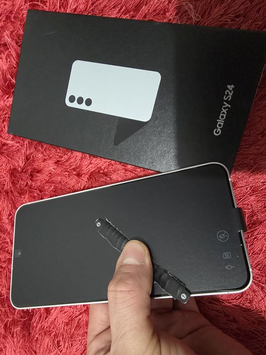 -Samsung S24, Nou, Nefolosit, 256Gb, 8Ram, 0 cicluri incarcare, Sigila