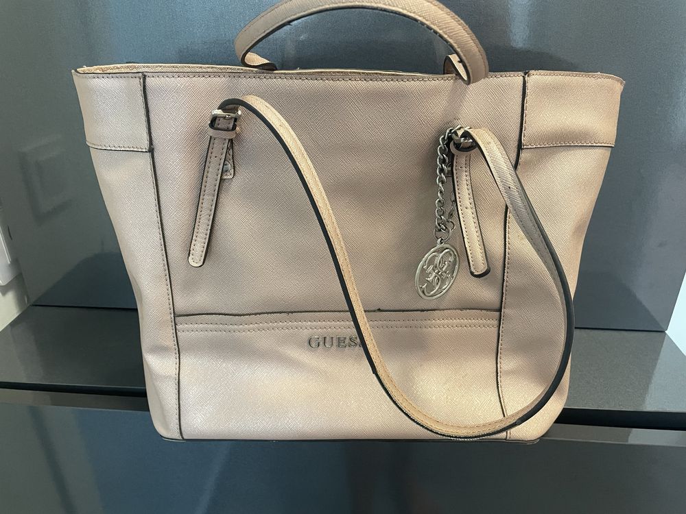 Дамска чанта guess