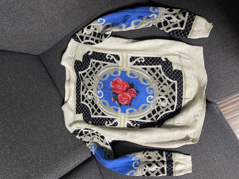 Pulover nou fara eticheta