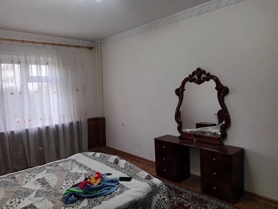 Shayhontohur rayon tinchlik metroda 2 xonali kvartira ijaraga beriladi