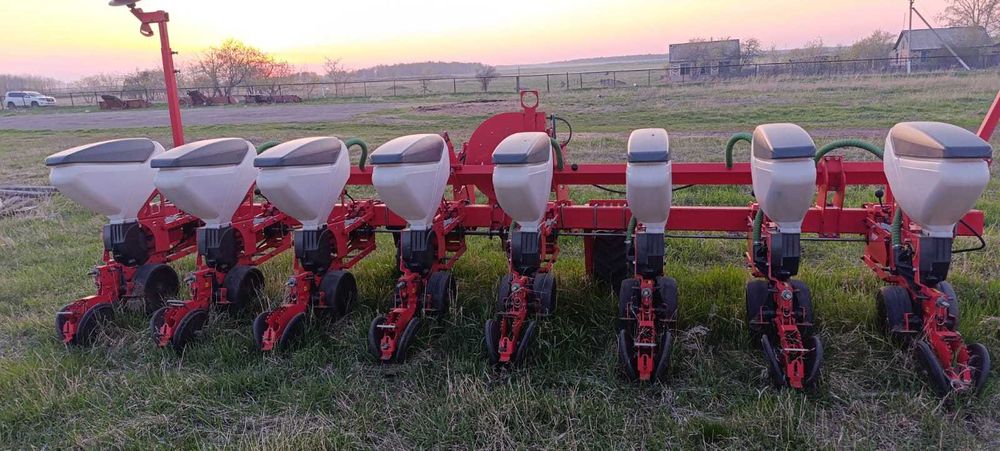 Сеялка Sola Prosem k f600/8 для кукурузы и подсолнечника