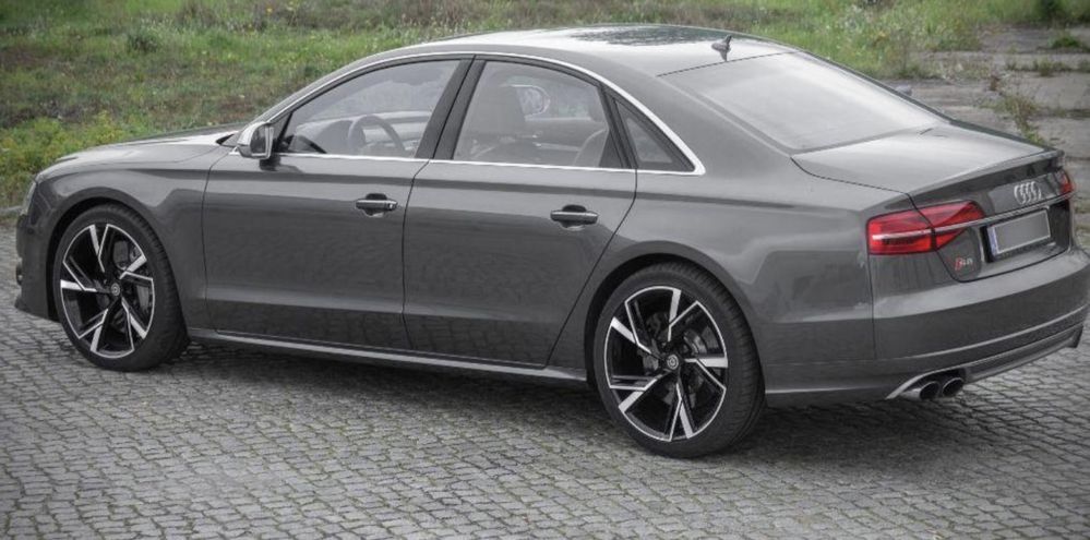 AUDI S8 Exclusive Facelift ---520cp