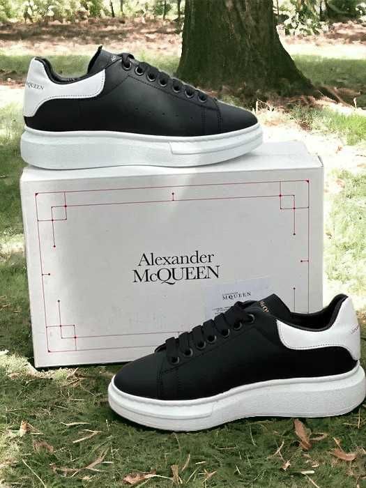Alexander McQueen / Adidasi eleganti / Unisex 2024