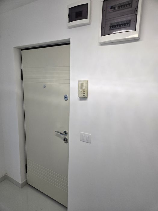 Inchiriez apartament nemobilat