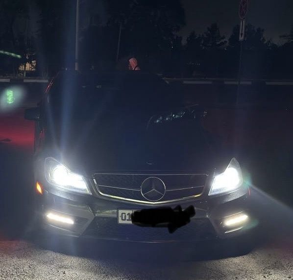 Продаю свою машину w204 m272