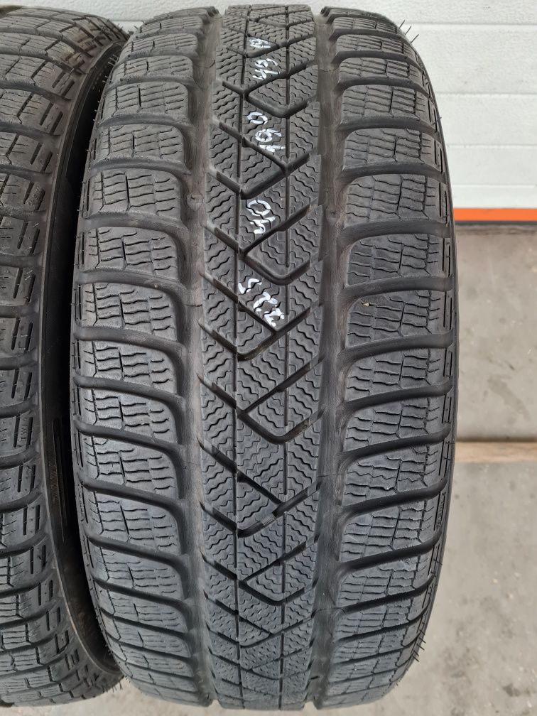 Зимни гуми 2 броя PIRELLI SottoZero3 225 45 R19 дот 4919