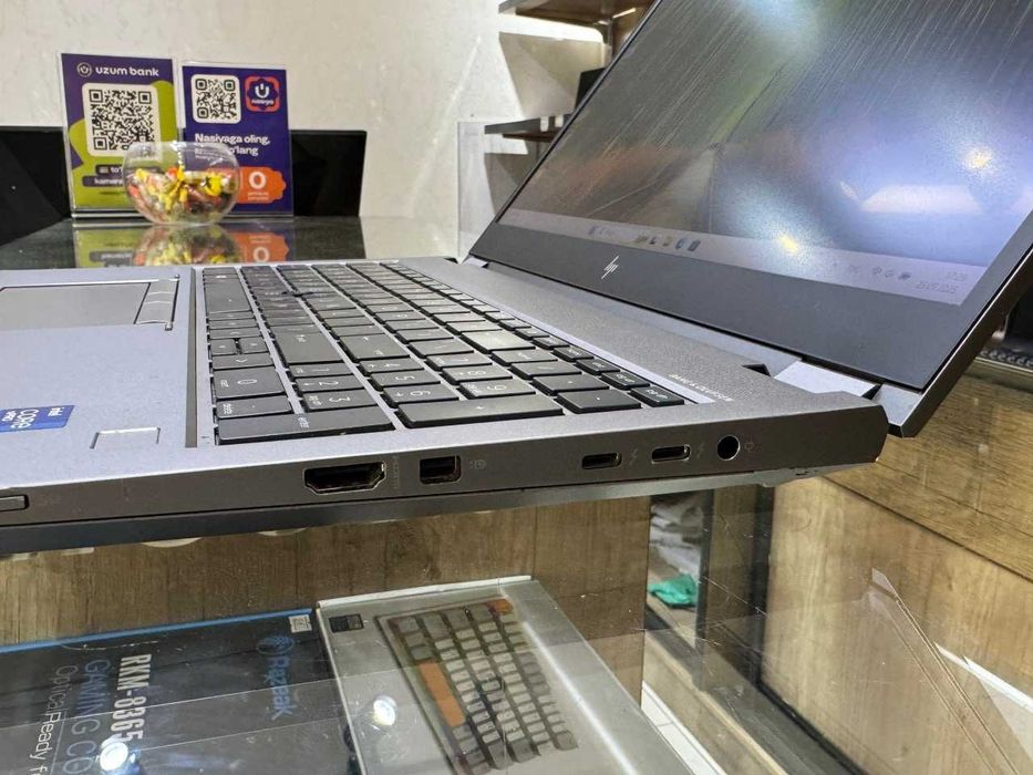 HP ZBook Fury 15 G8 Core i7-11850H ram 32 ssd 500 RTX A3000 6гб