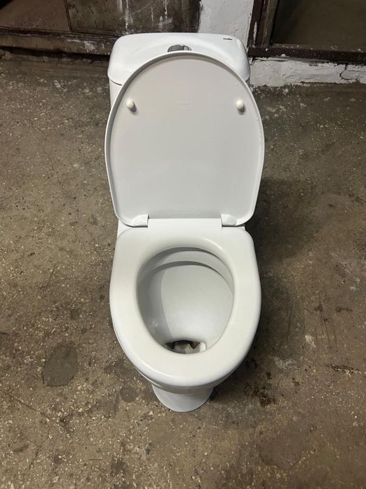 Продам унитаз в хорошем состоянии