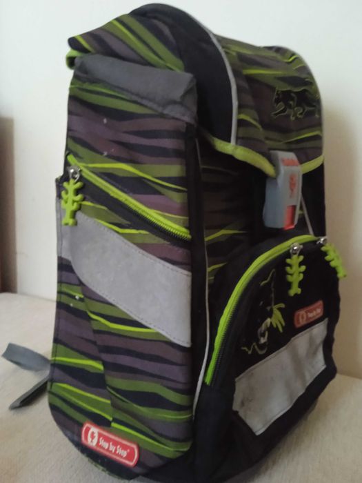 Раница с дишащ гръб и твърдо дъно