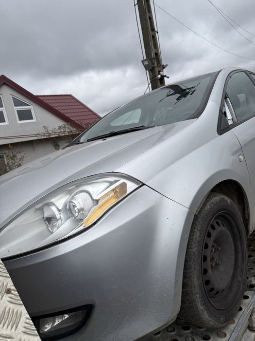 Dezmembrez fiat bravo 2007