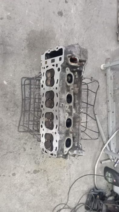 Головка блока цилиндров на ТОЙОТА превия 2,4