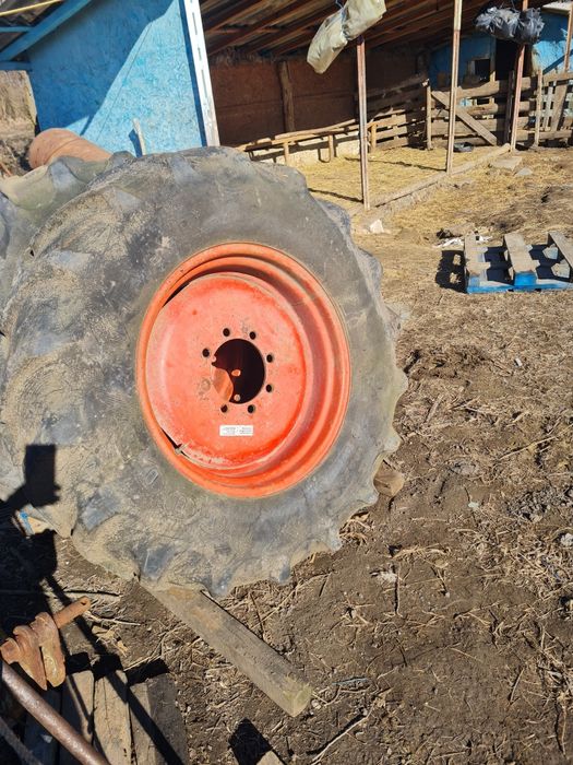 2 cauciucuri Good Year