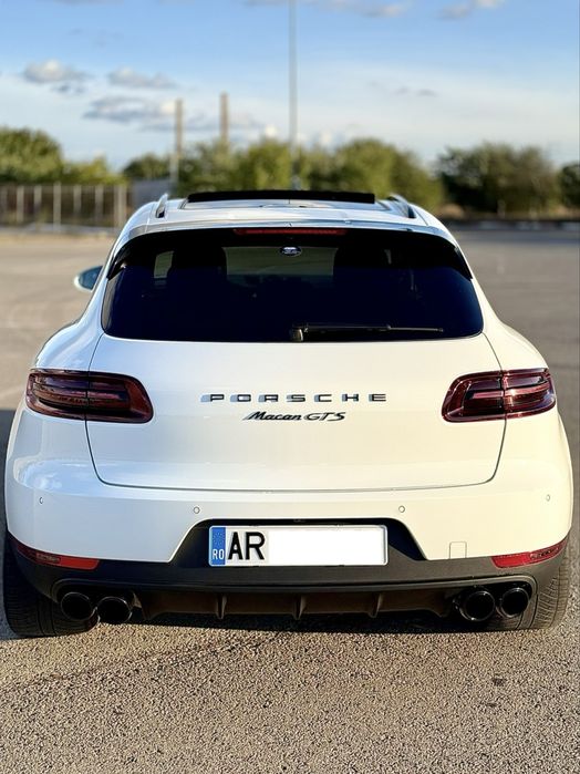 Schimb / Vând Porsche Macan GTS Chrono PDK PASM