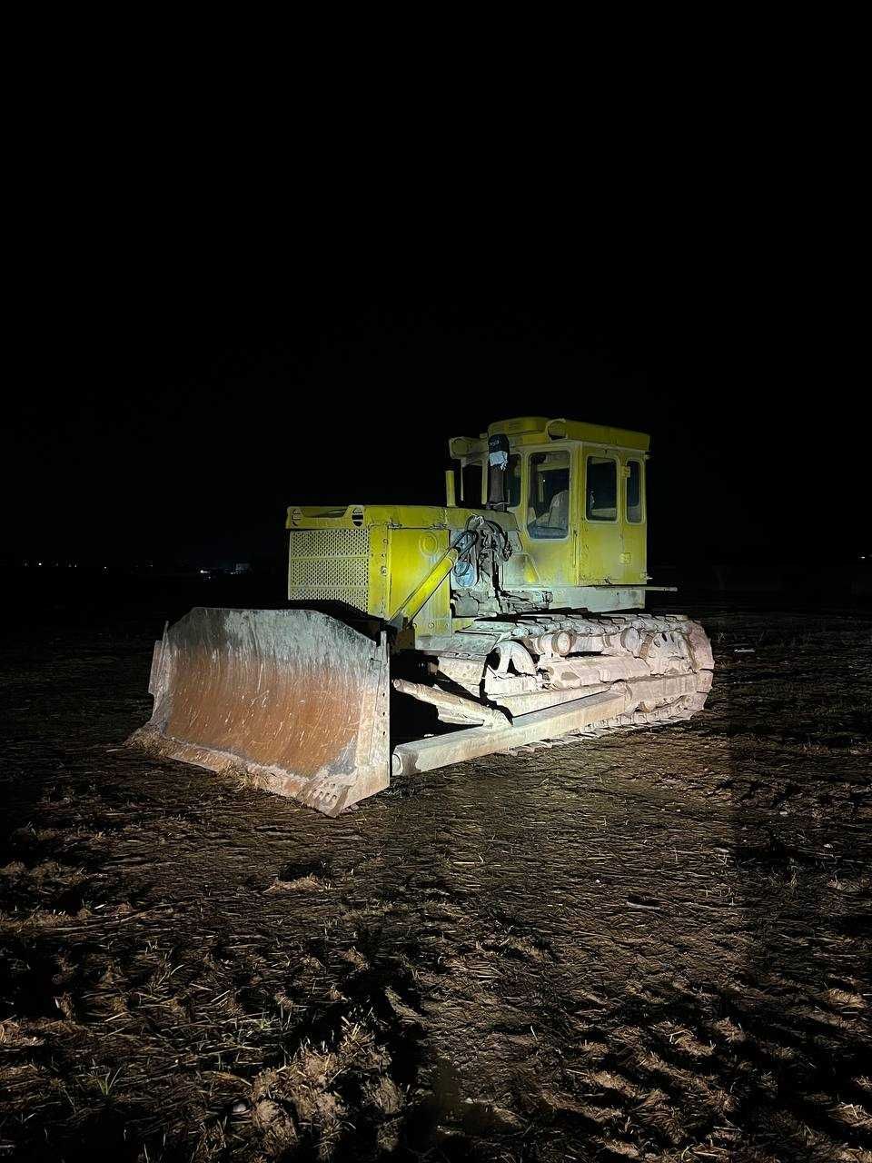 Buldozer sotiladi srochno  ЧТЗ T130 Булдозер