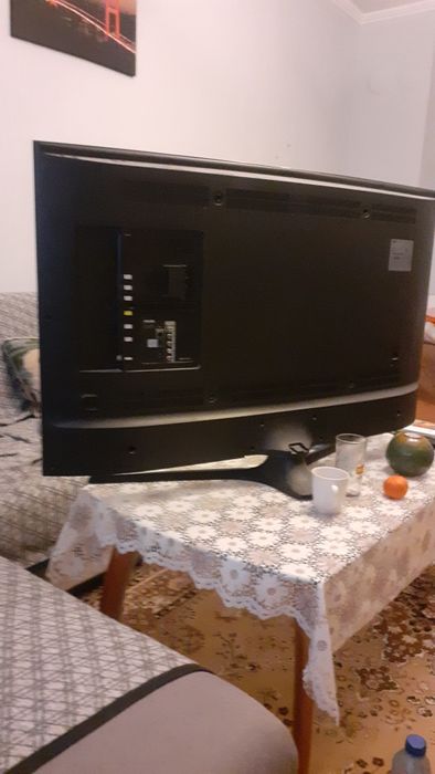 SAMSUNG телевизор 48 инча.