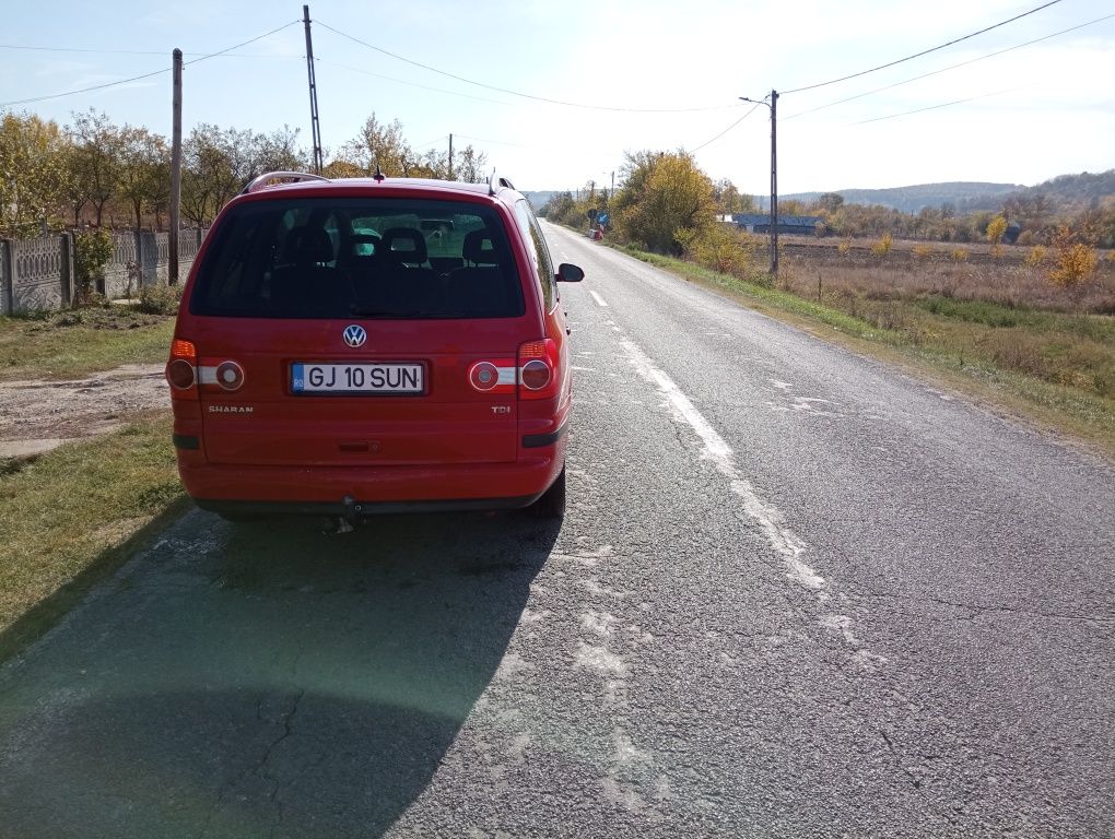 Proprietar vând Vw Sharan 7 locuri an 2006 1,9 tdi