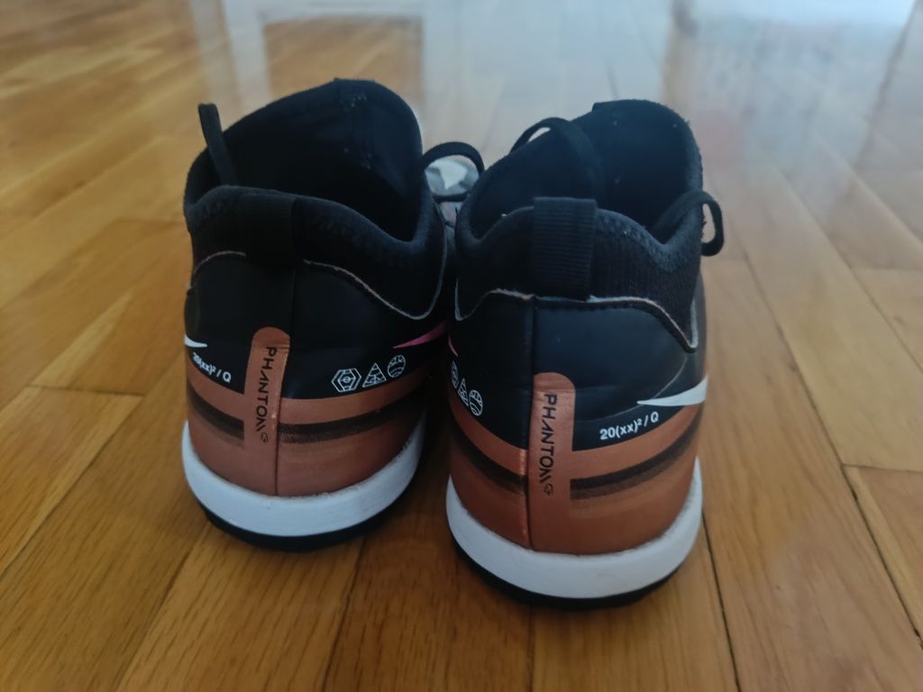 Маратонки и стоножки Nike Adidas