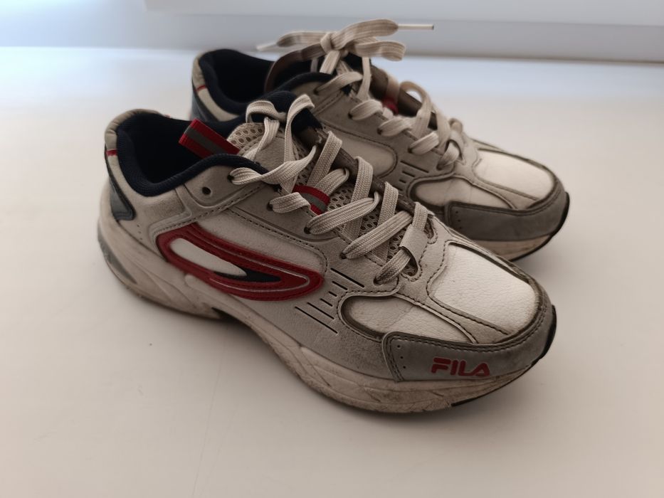 Кроссовки FILA, размер 35, кожа, в отличном состоянии, легкие, дышашие
