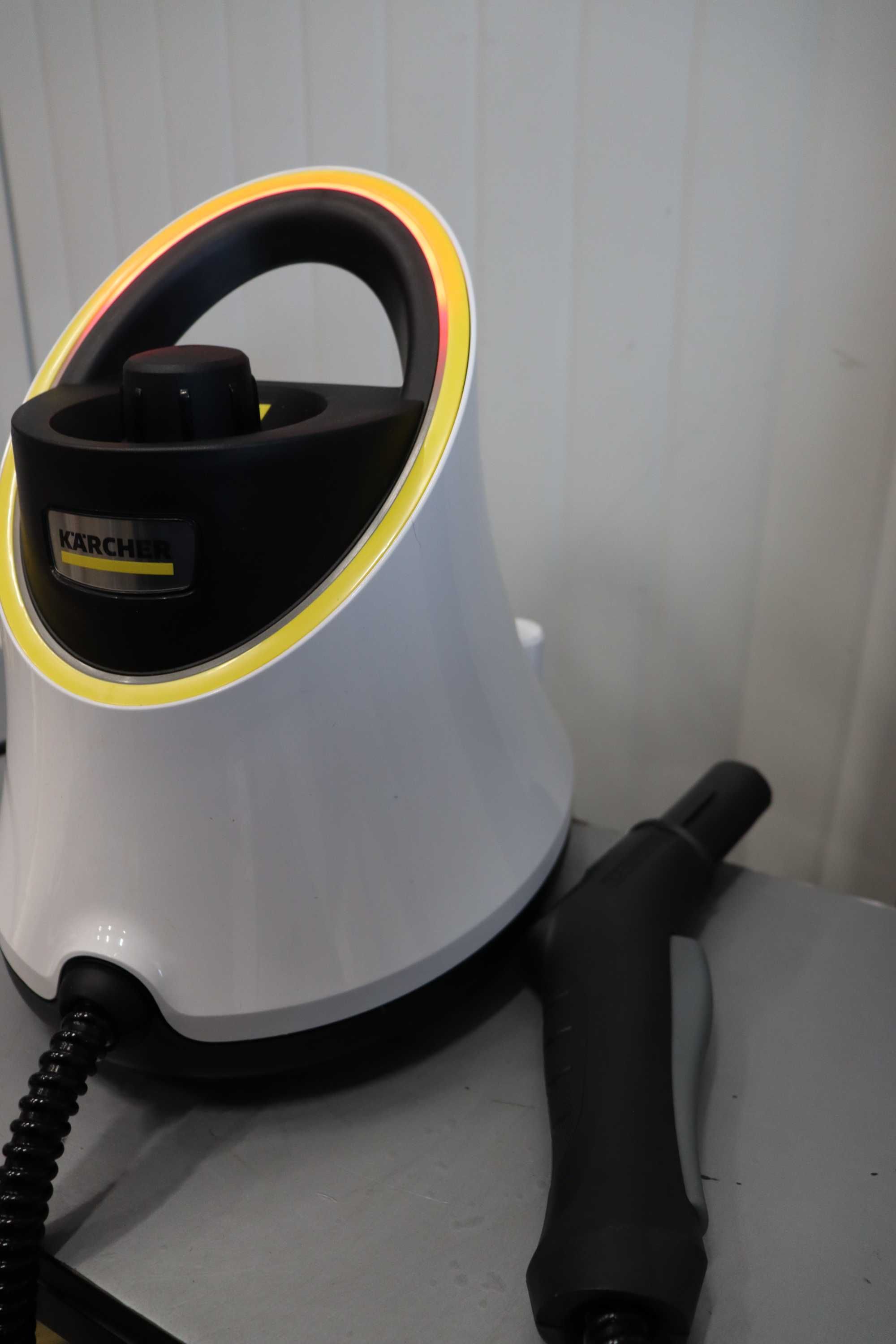 Парочистка Kärcher SC 2 Deluxe, Площ:75кв Резервоар 1л, 3,2 бар 1500W