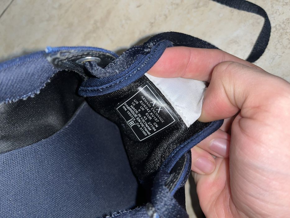 Оригинални маратонки Armani Exchange, размер 43