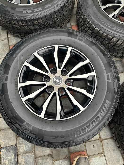 Продам комплек зимних шин с дисками 265/65/17