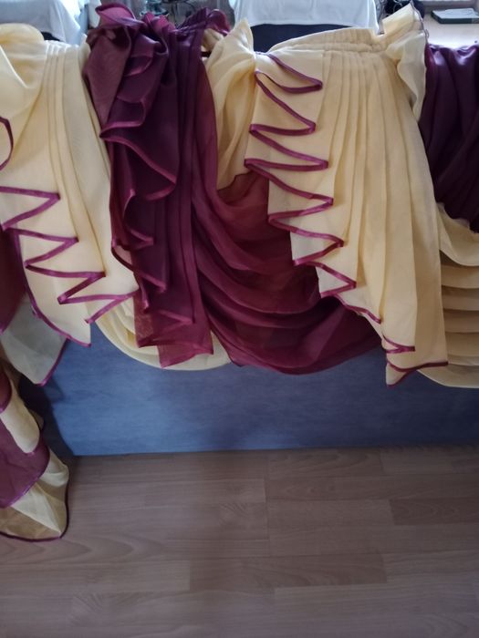 Два ламбрекена..