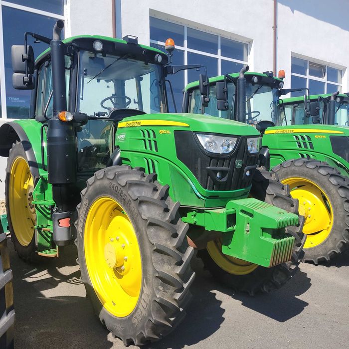 Tractor John Deere  6110