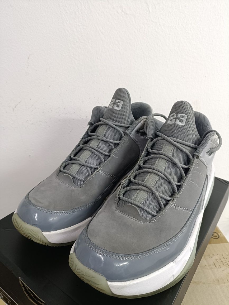 Jordan Max Aura 3 номер 42.5 код 45A