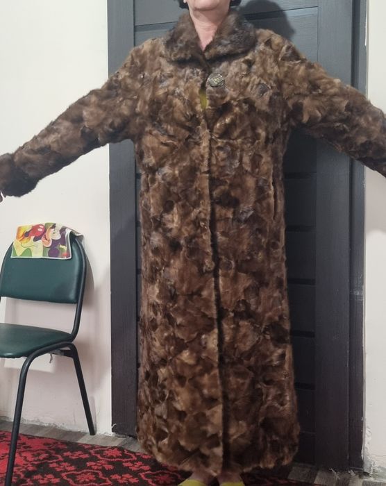 Продам шубу норковую