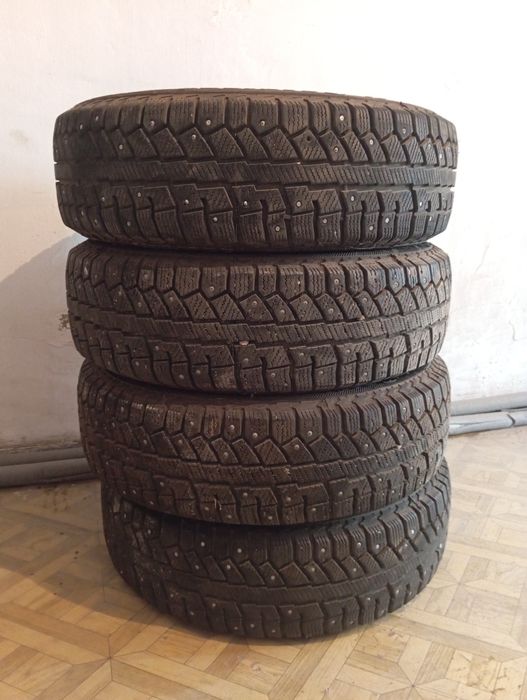 Шины зимние  185/65/15