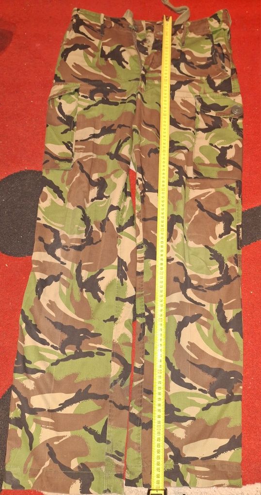 pantaloni camuflaj L mic defect-30 lei