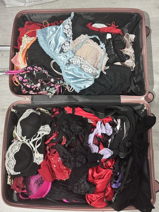 Lot lenjerie intima 50 de bucati