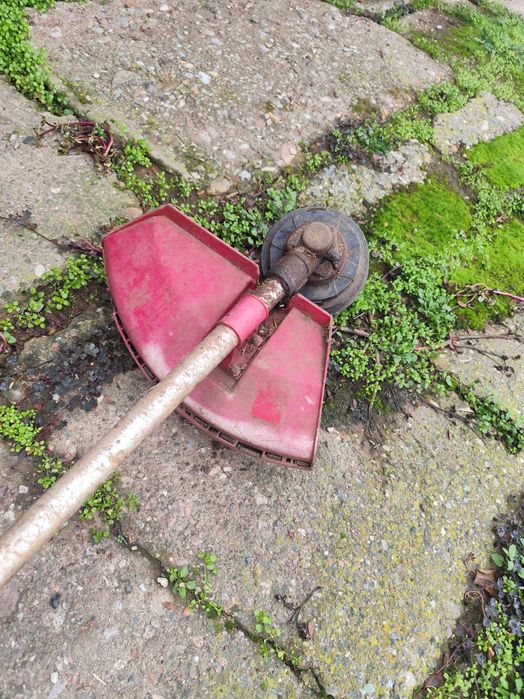 Бензинов тример Raider