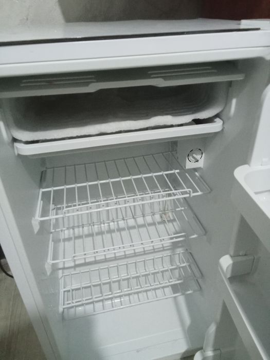 Продам мини холодильник