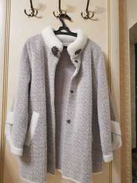 Продам женское пальто-накидку