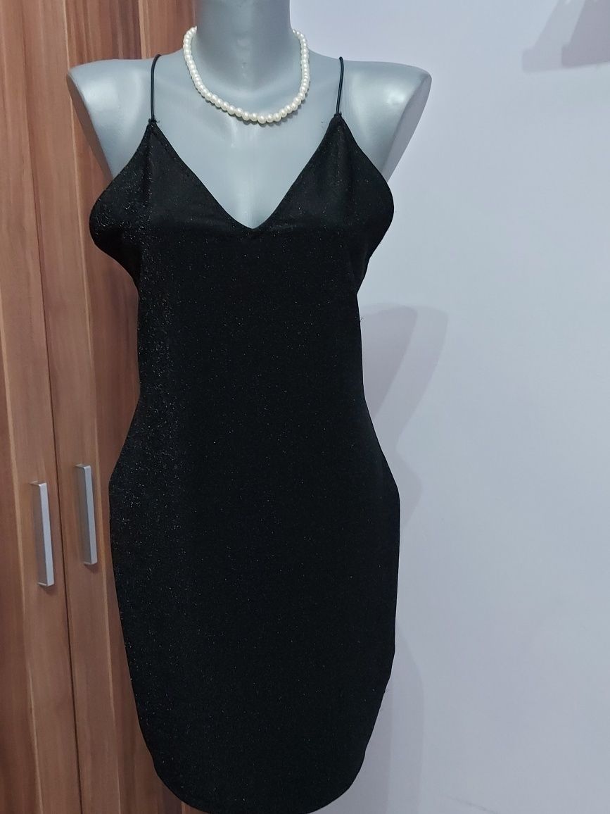 Rochie H&M,neagra,scurta,in bretele,marimea M