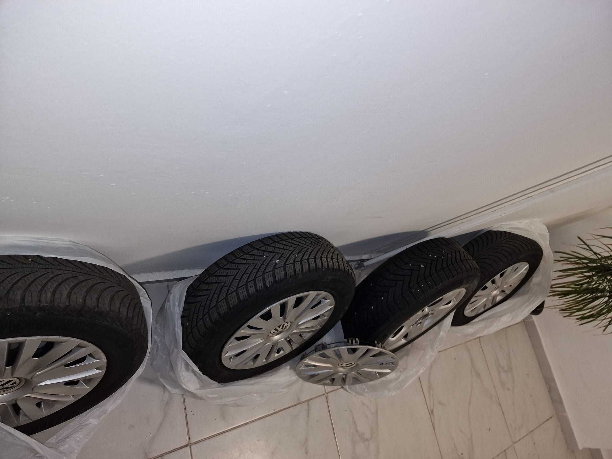 4 X jante tabla cu capace si cauciucuri bune pe 16' pentru golf 7